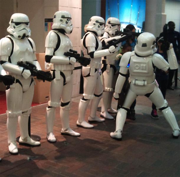 big__Star-Wars-Event-London-Newsbild-19-Stormtroopers.jpg