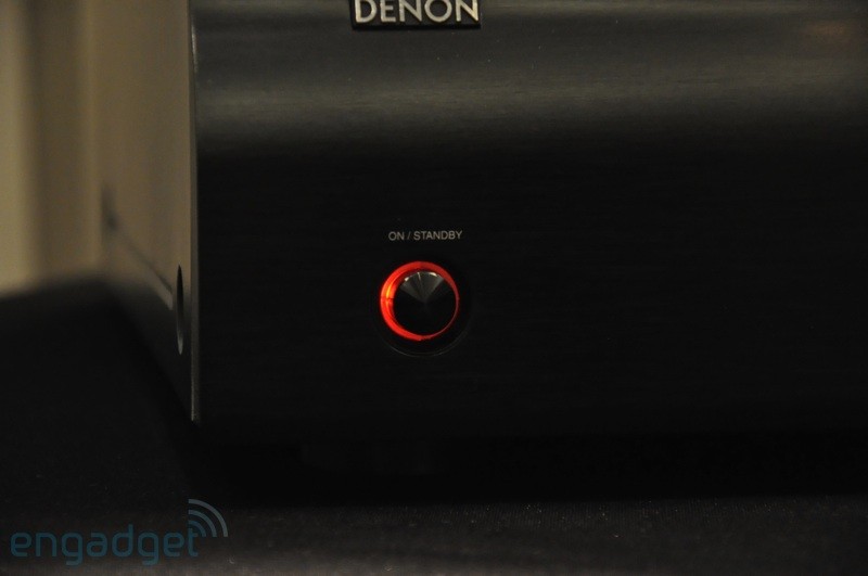 denon-hands-004.jpg