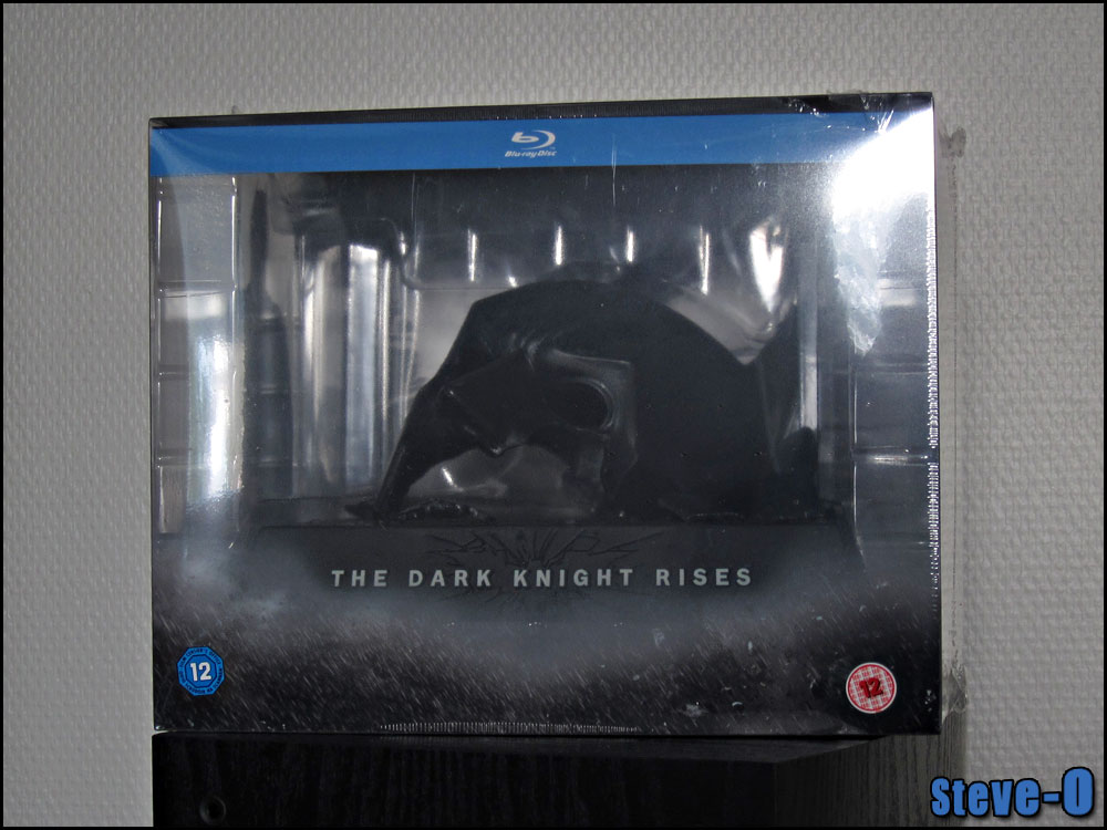 tdkr-bat-cowl-uk.jpg