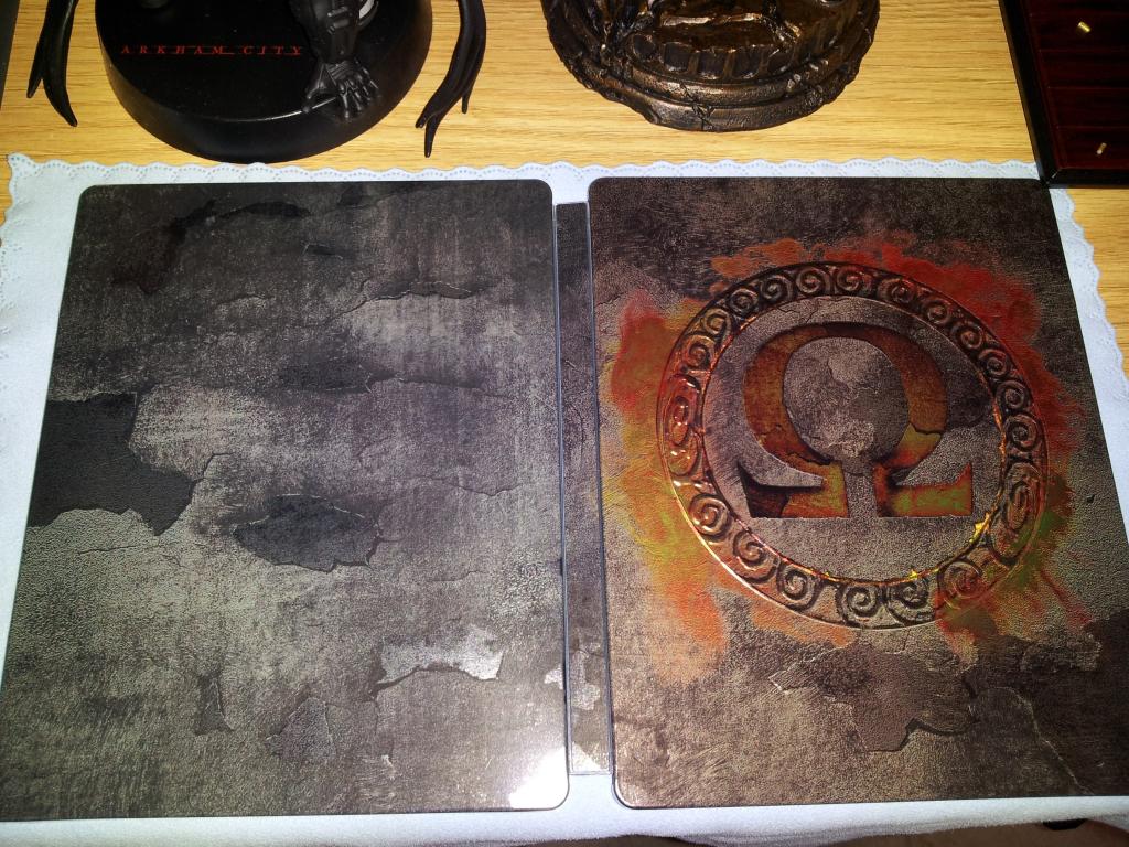 GOW Omega Steelbook Front.jpg