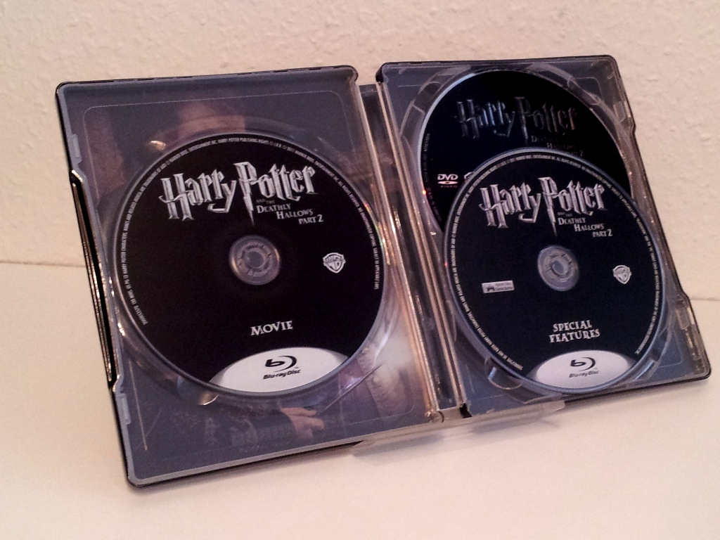 Harry Potter 7.2 - CA Steelbook003.jpg