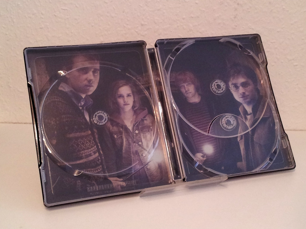 Harry Potter 7.2 - CA Steelbook004.jpg