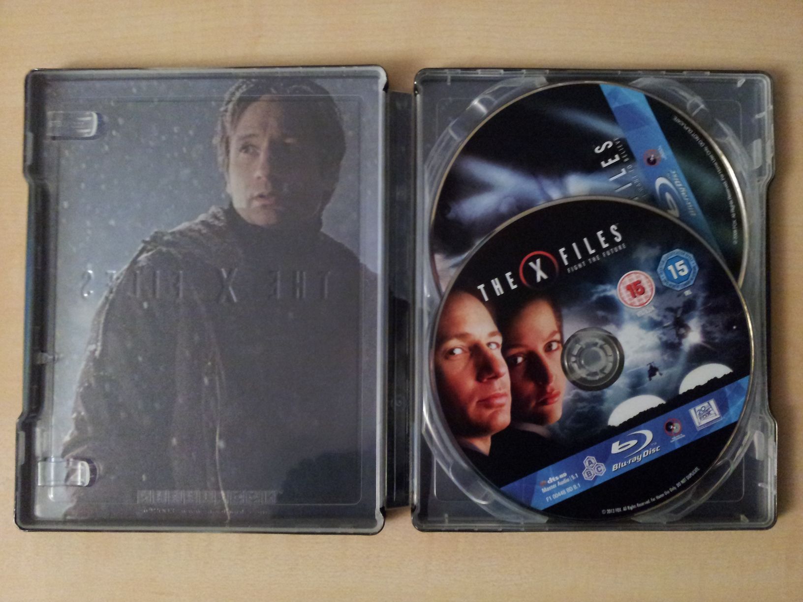 06_X Files Inside Discs.jpg