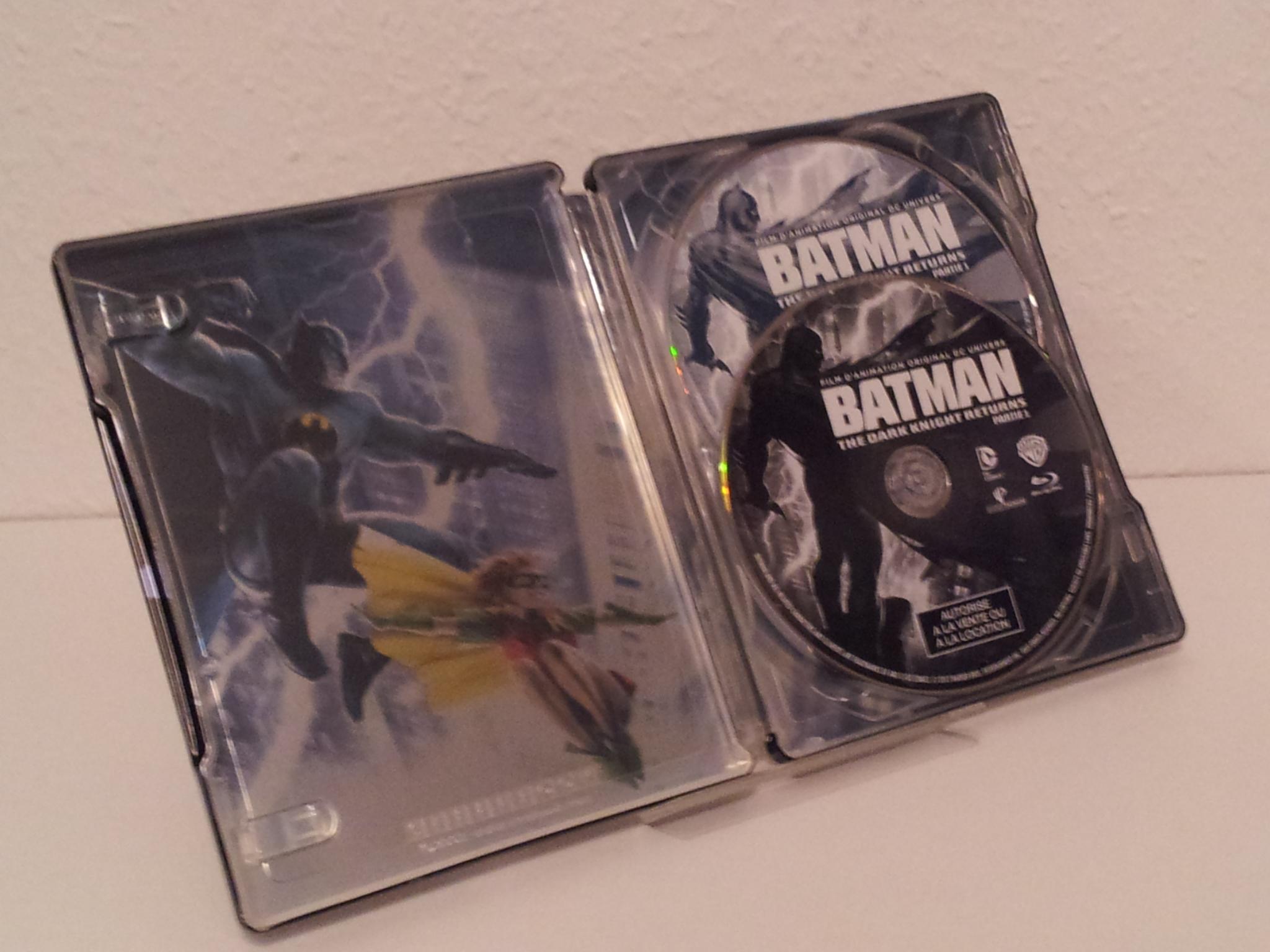 Batman - The Dark Knight returns 1 - FR-Steelbook003.jpg