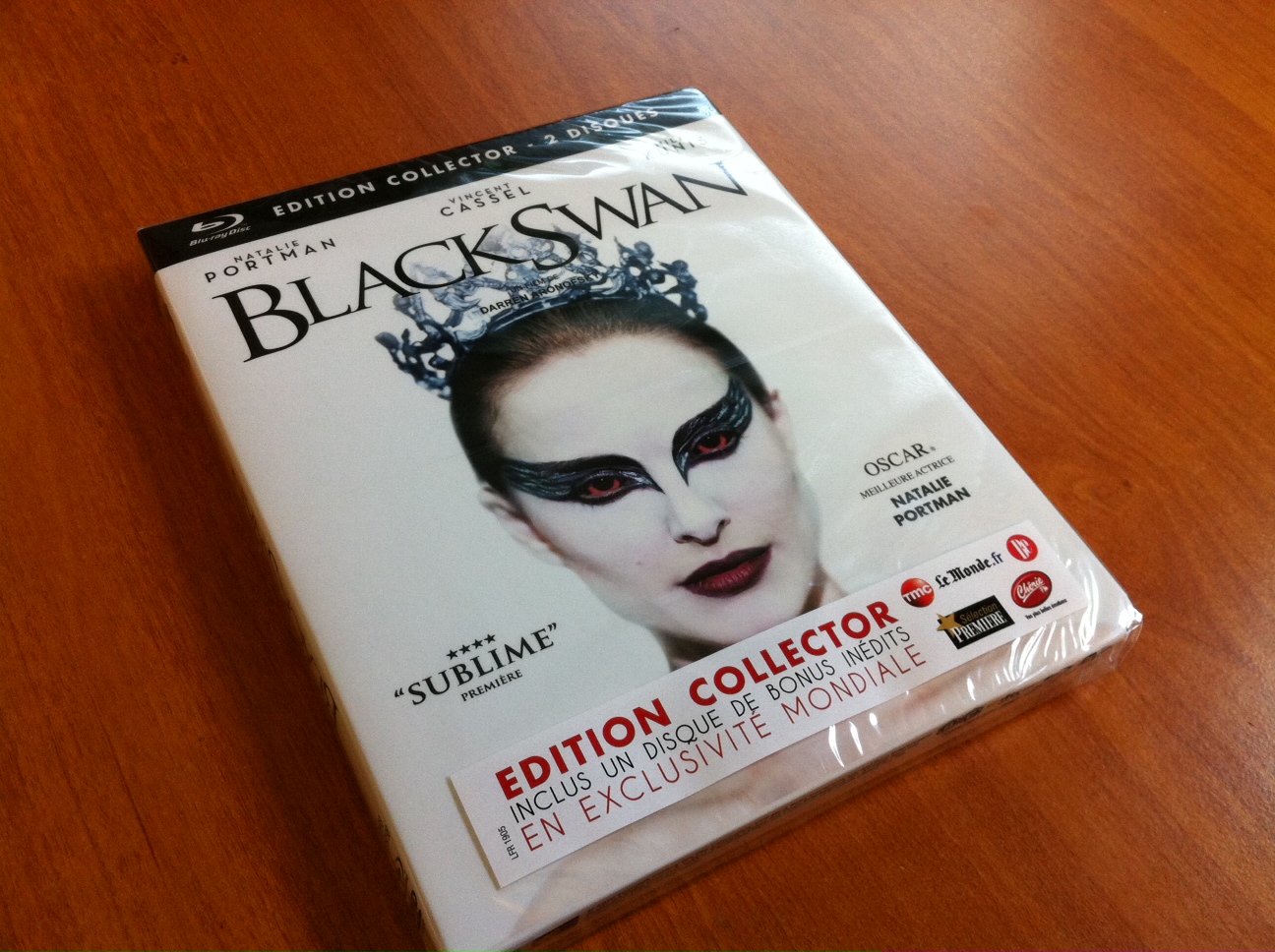 black-swan-collector-1.jpg