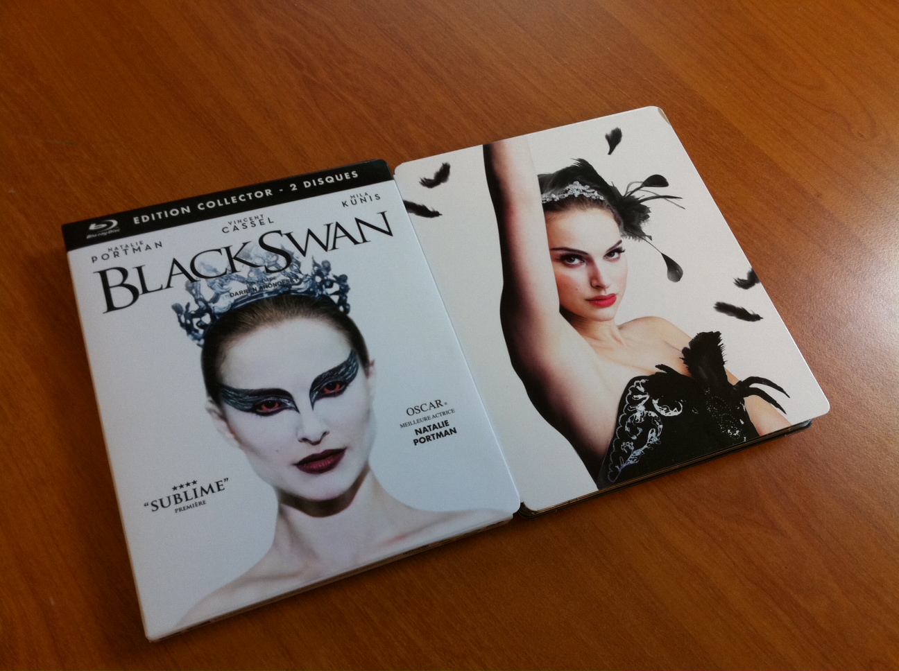 black-swan-collector-4.jpg