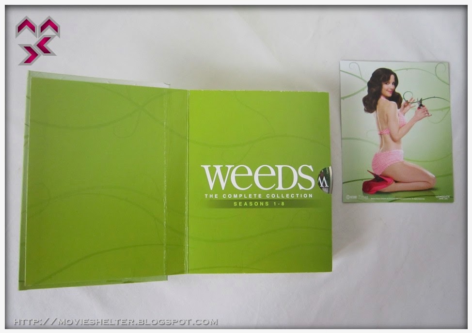 Weeds_The_Complete_Collection_Limited_Glowing_Acrylic_Case_Edition_06.jpg