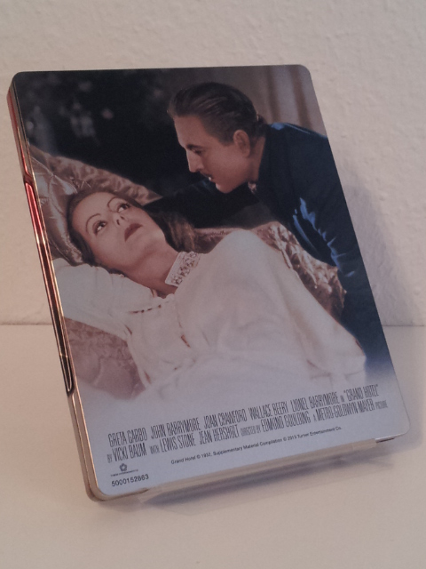 Gran Hotel - UK Steelbook002.jpg