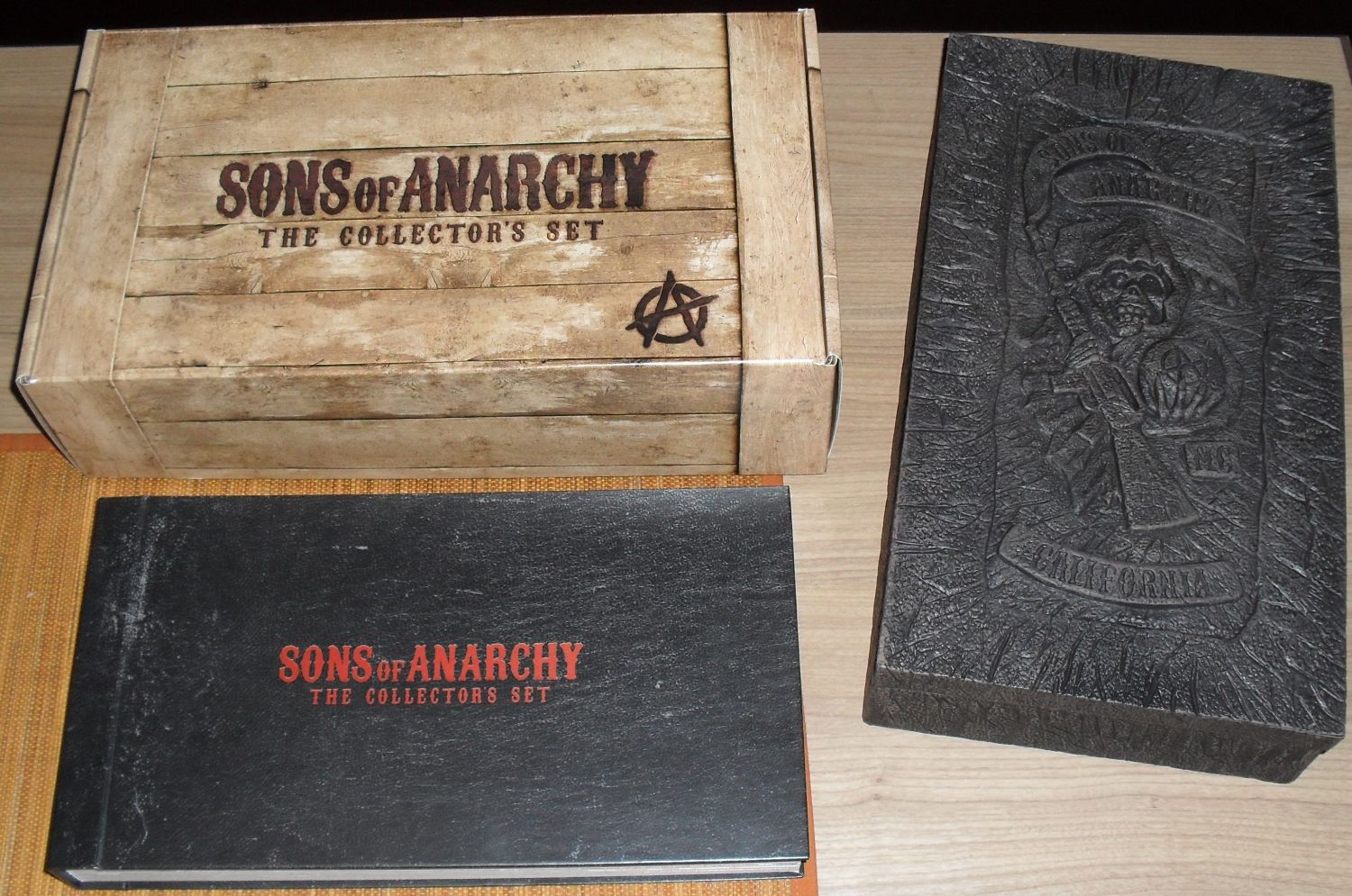 Sons of Anarchy Collectors Set 1.jpg