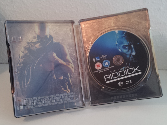 Riddick 3 - UK Steelbook003.jpg