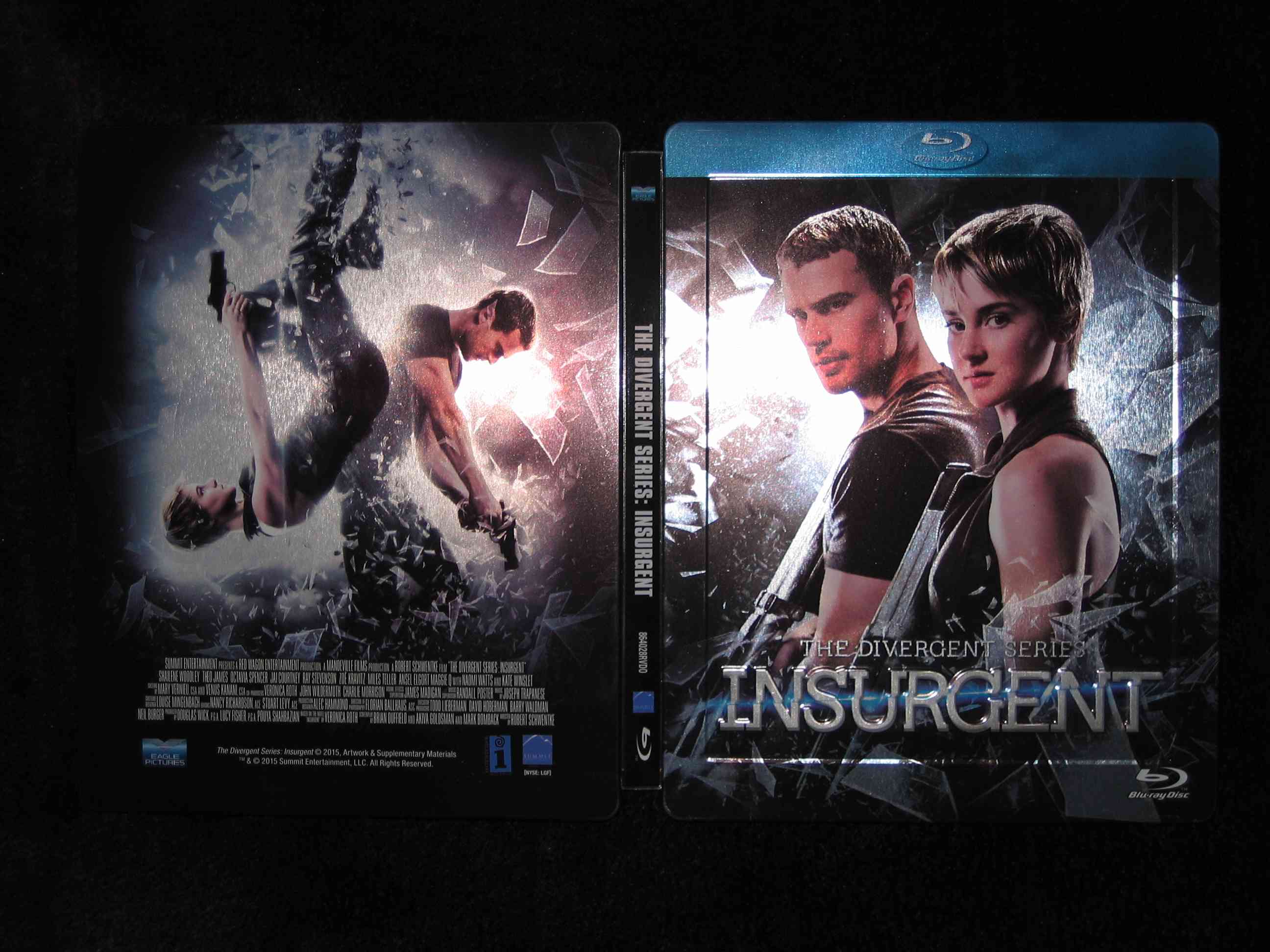 Divergent_2_Insurgent (IT)_b.JPG