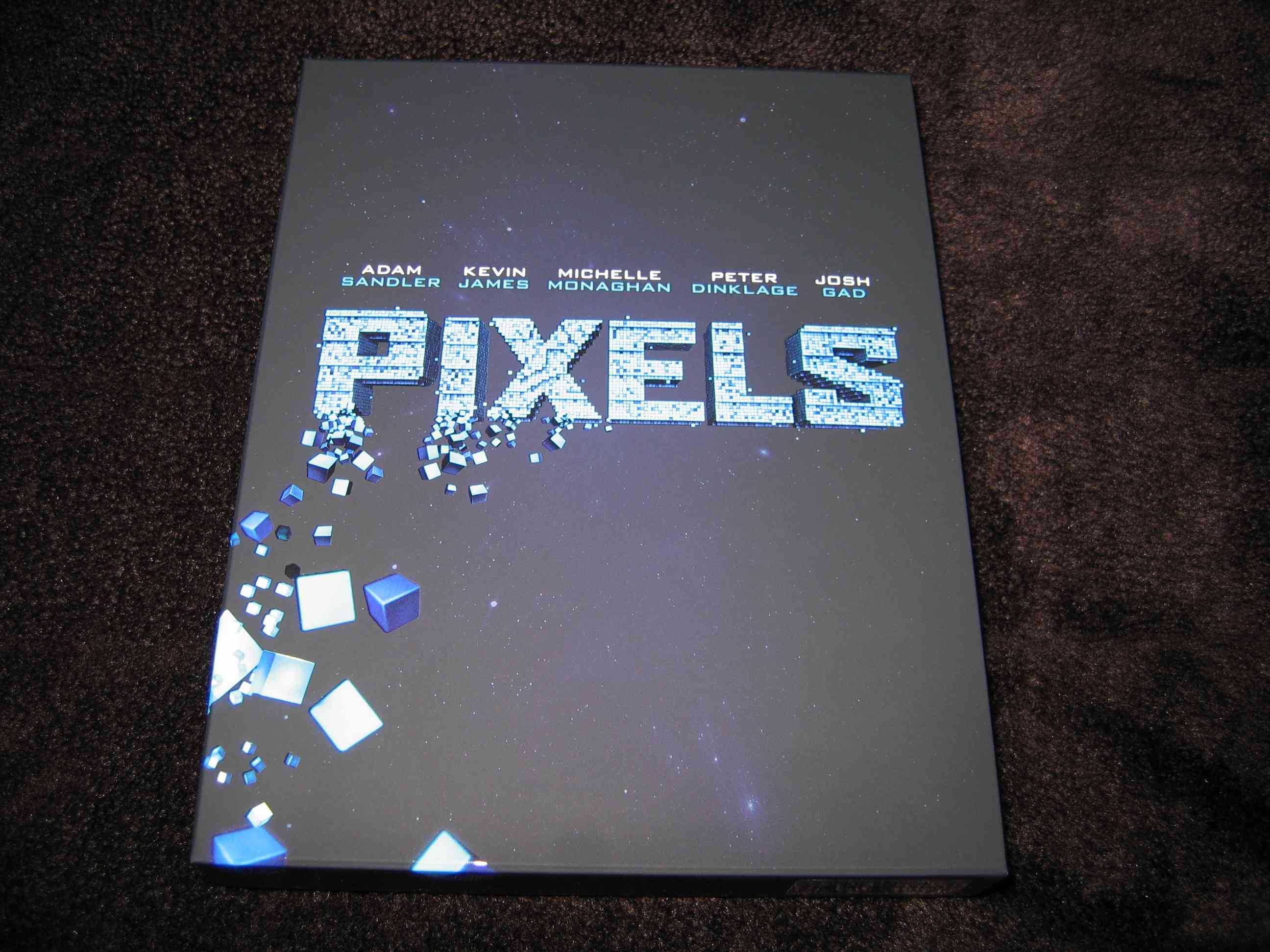 Pixels (CZ)_b.JPG