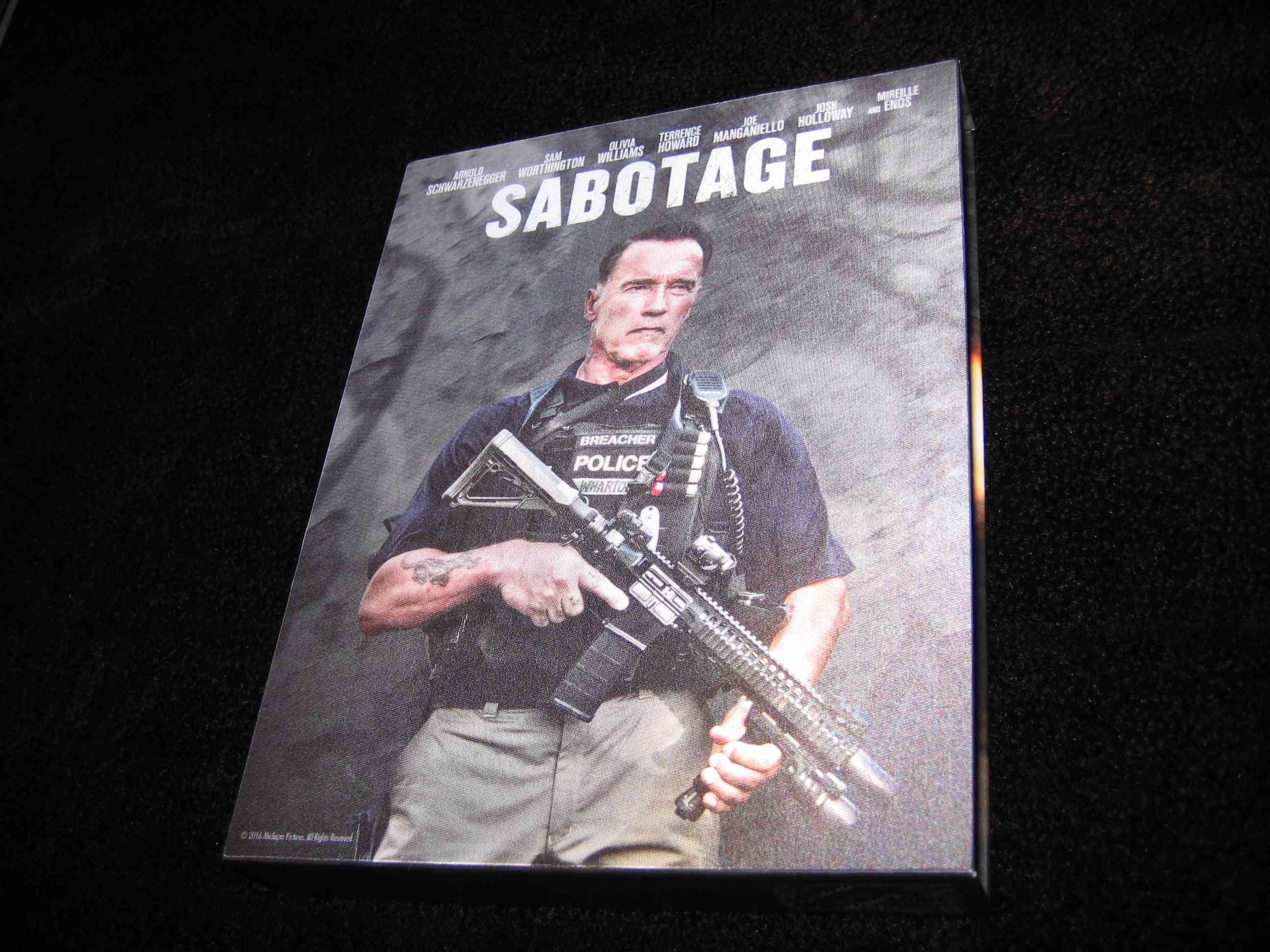 Sabotage_V2 (CZ)_b.JPG