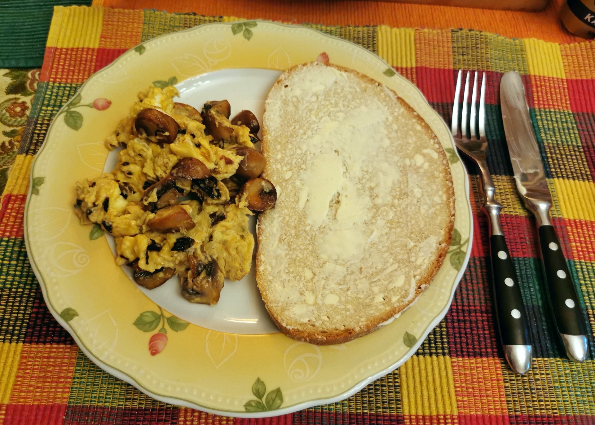 RühreiMitPilzenOK.jpg