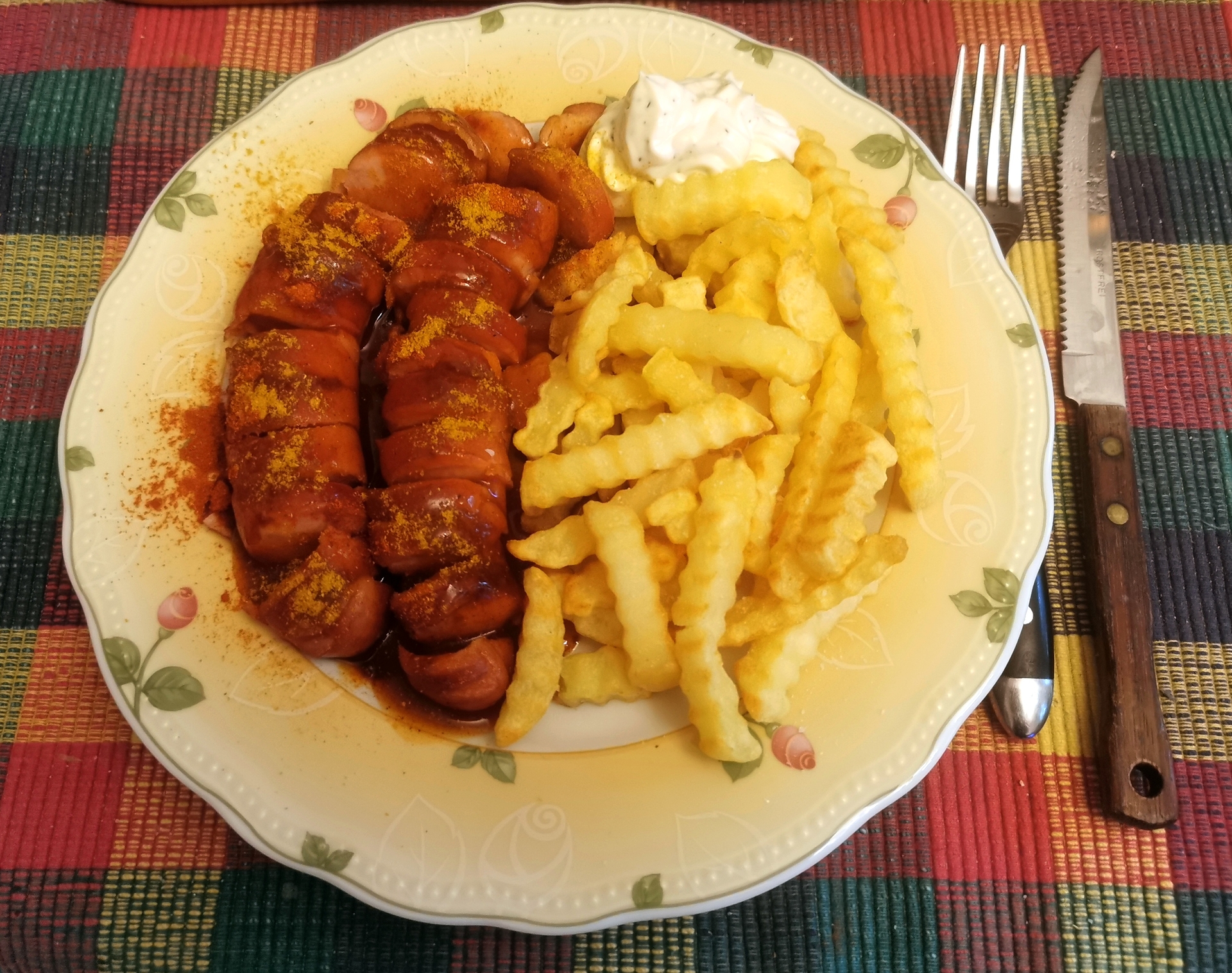 CurryMitPommesOK.jpg