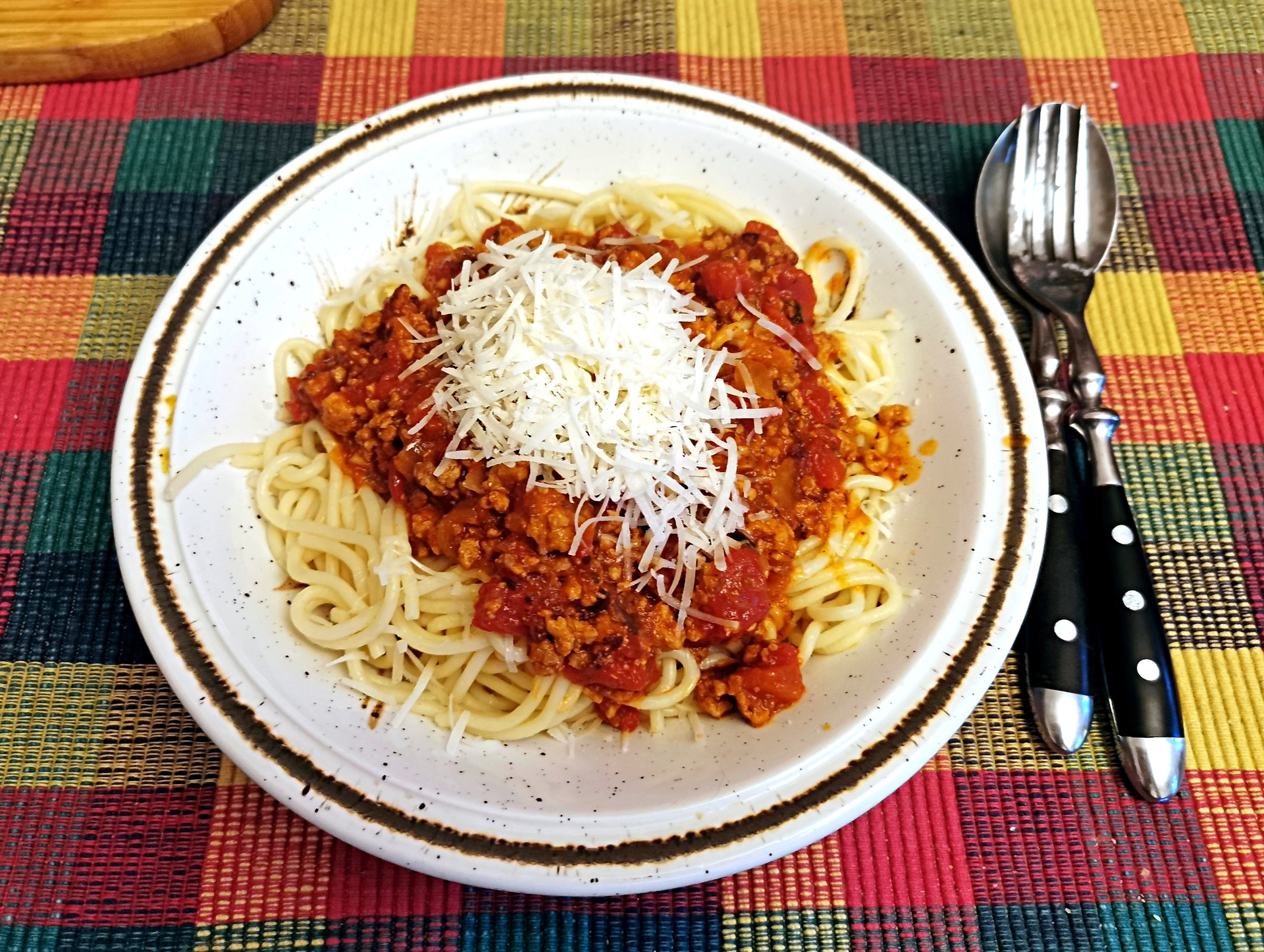 SpagettiBologneseParmesanOK_jpg.jpg