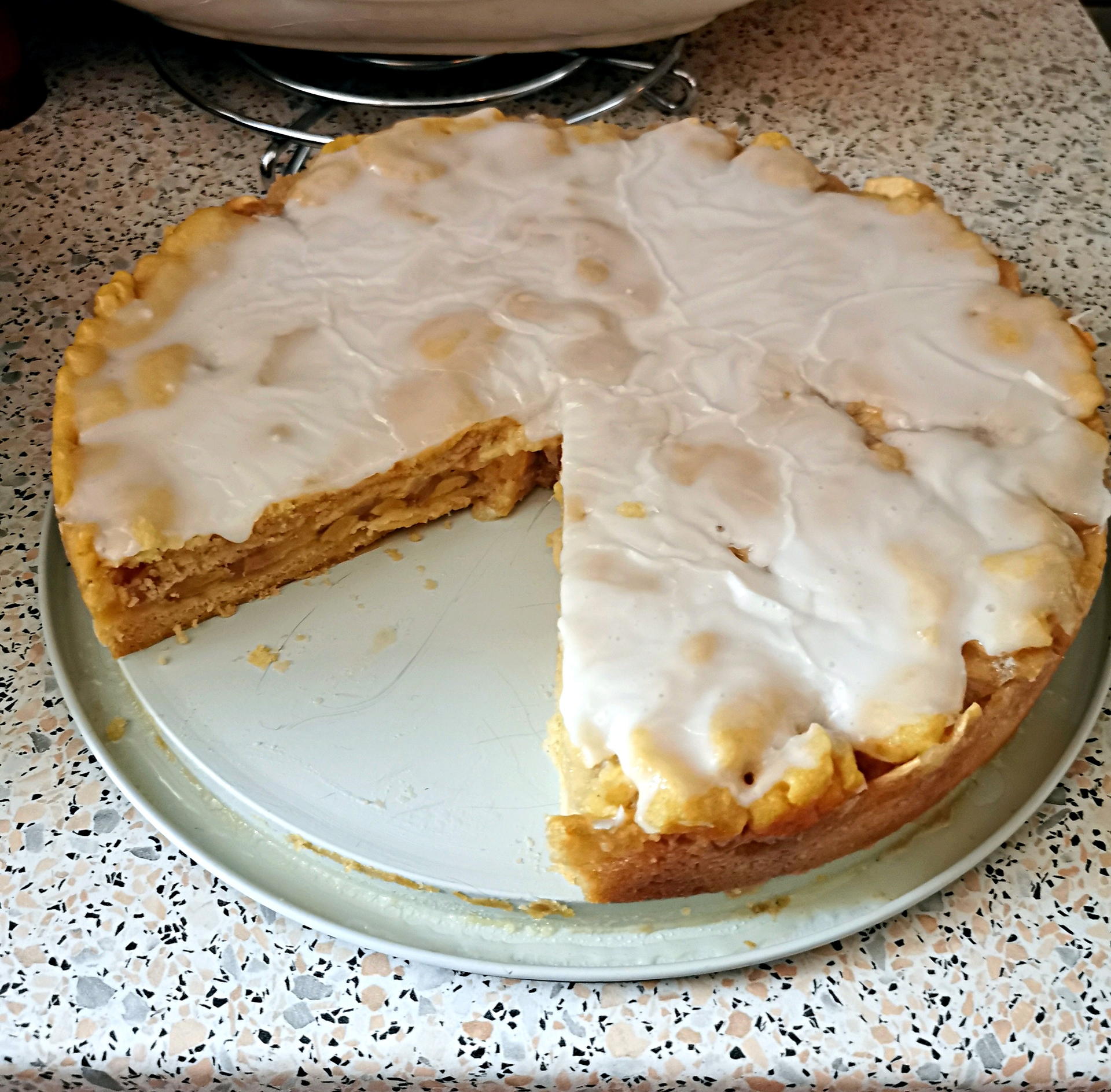GedeckterApfelkuchen01ok.jpg
