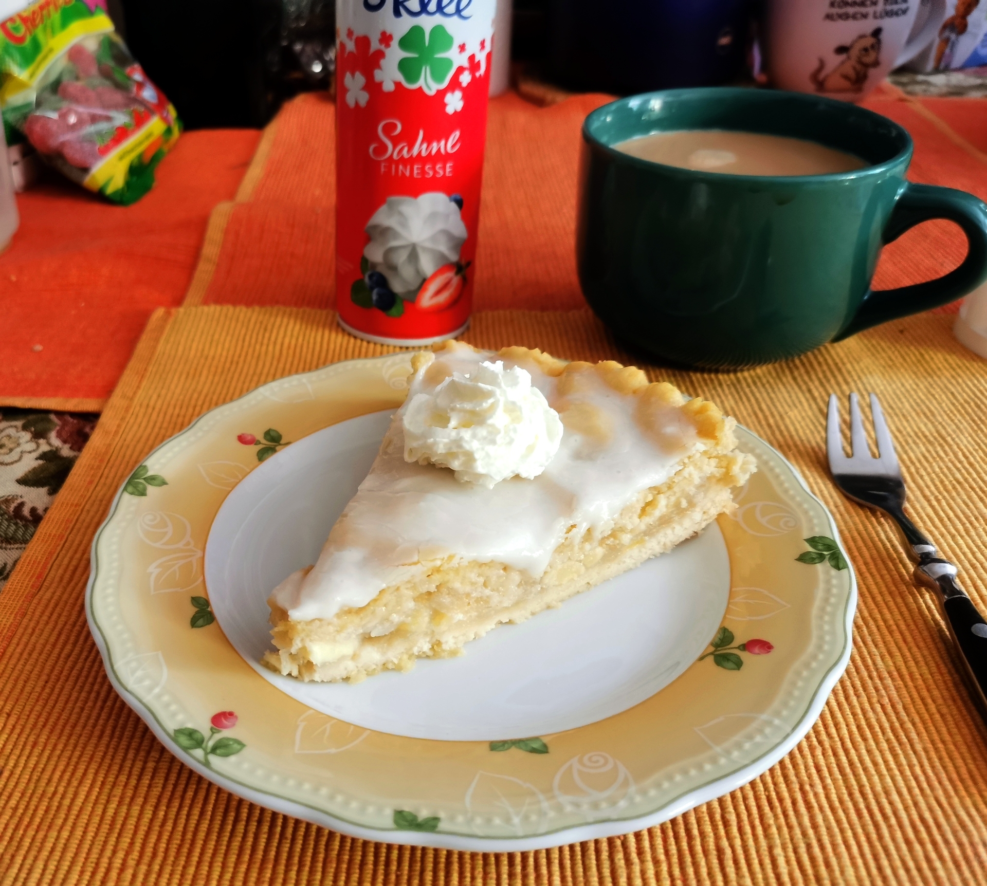 GedeckterApfelkuchen02ok.jpg