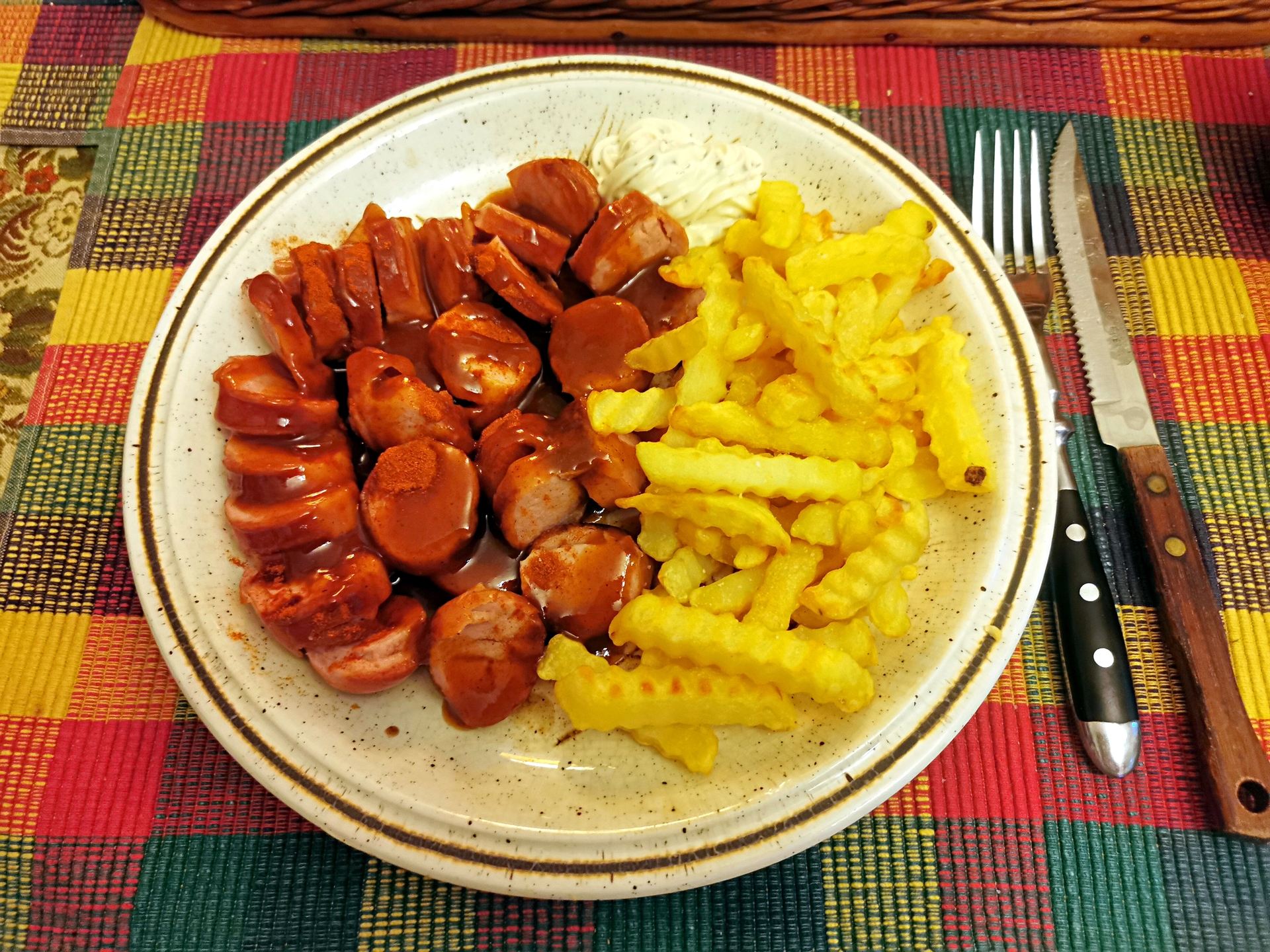 CurryMitPommesNeuOK.jpg