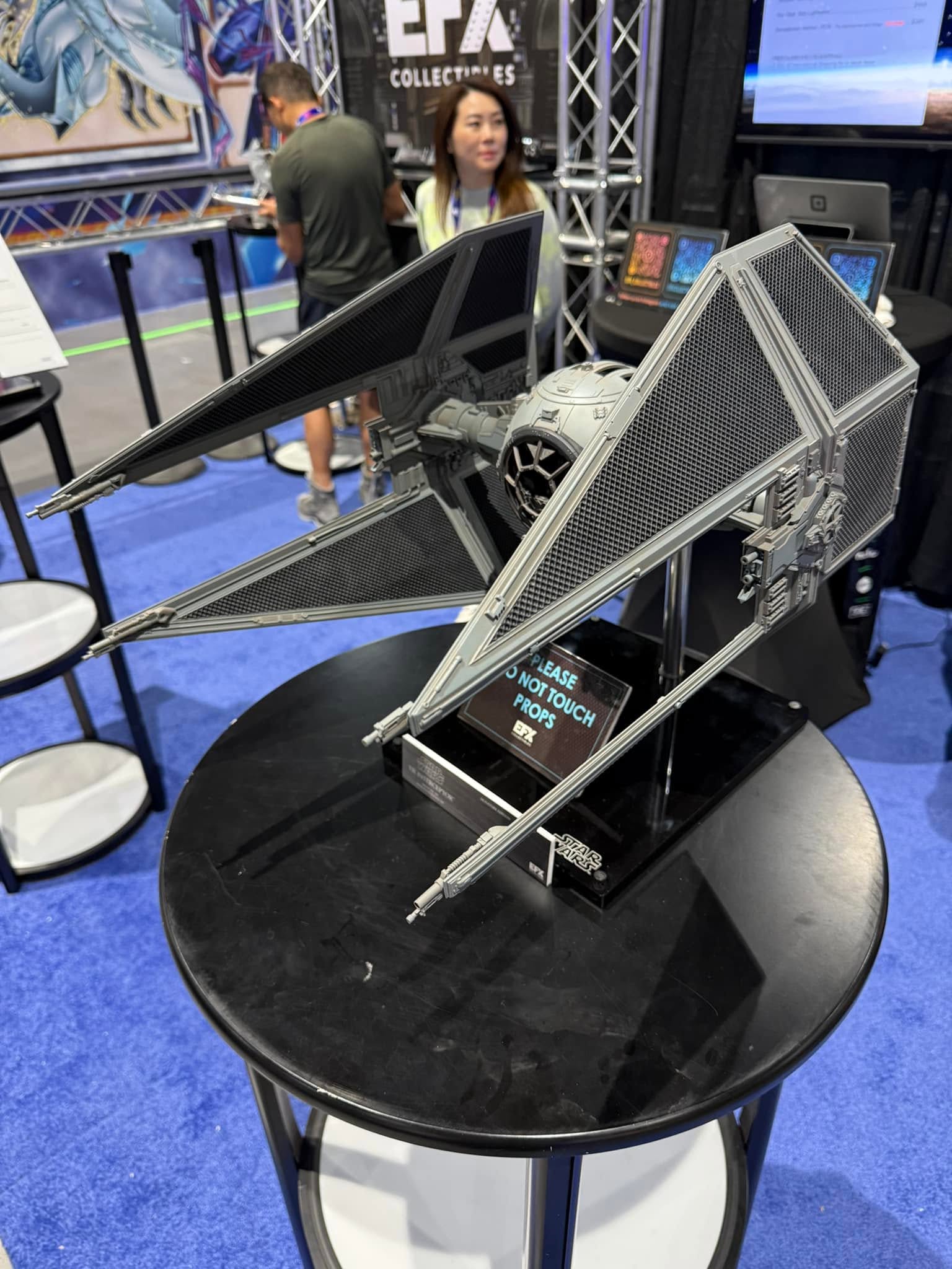 sdcc_032_efx.jpg