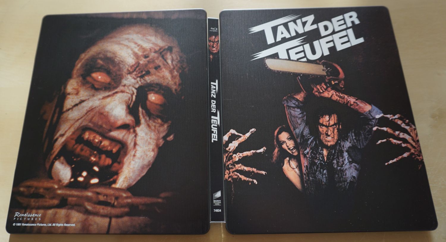 Evil Dead Steelbook 3.jpg