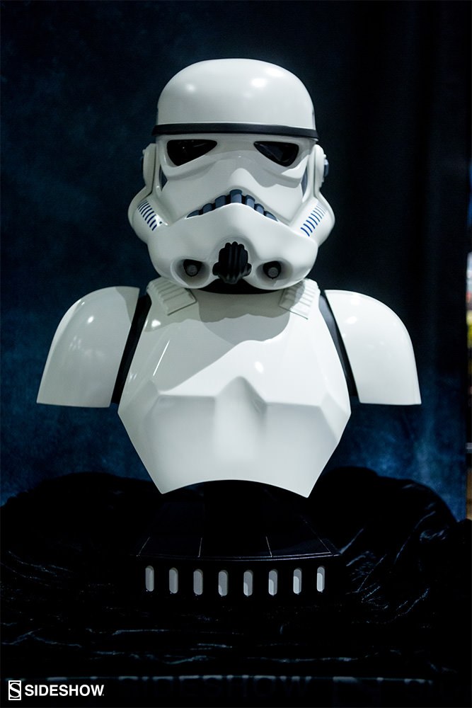 Sideshow-Stormtrooper-Life-Size-Bust-SDCC2017-1.jpg