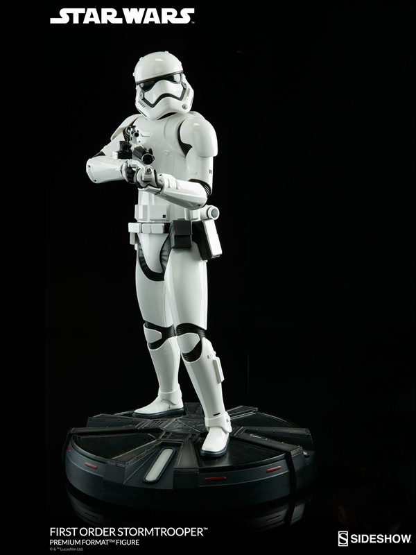 first-order-stormtrooper-premium-format-statue-aus-star-wars-episode-vii-50-cm_S300496_3_1.jpg