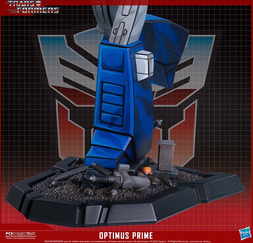 0006461_optimus-prime-classic-series.jpeg