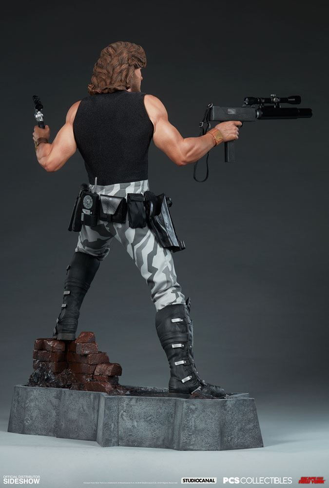 0007495_snake-plissken-13-statue.jpeg