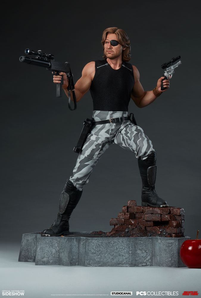 0007492_snake-plissken-13-statue.jpeg