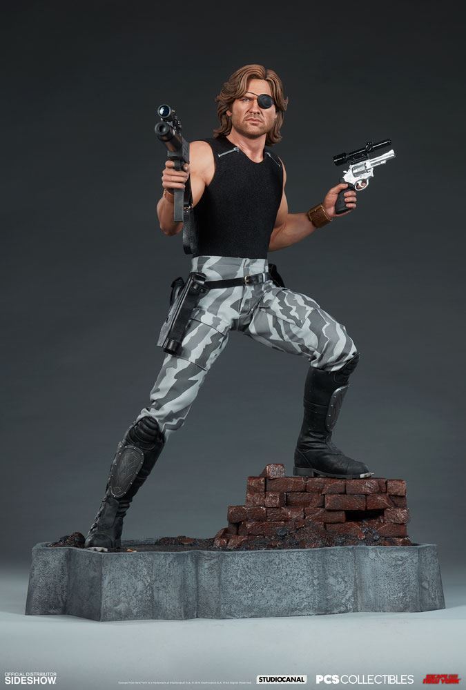 0007497_snake-plissken-13-statue.jpeg