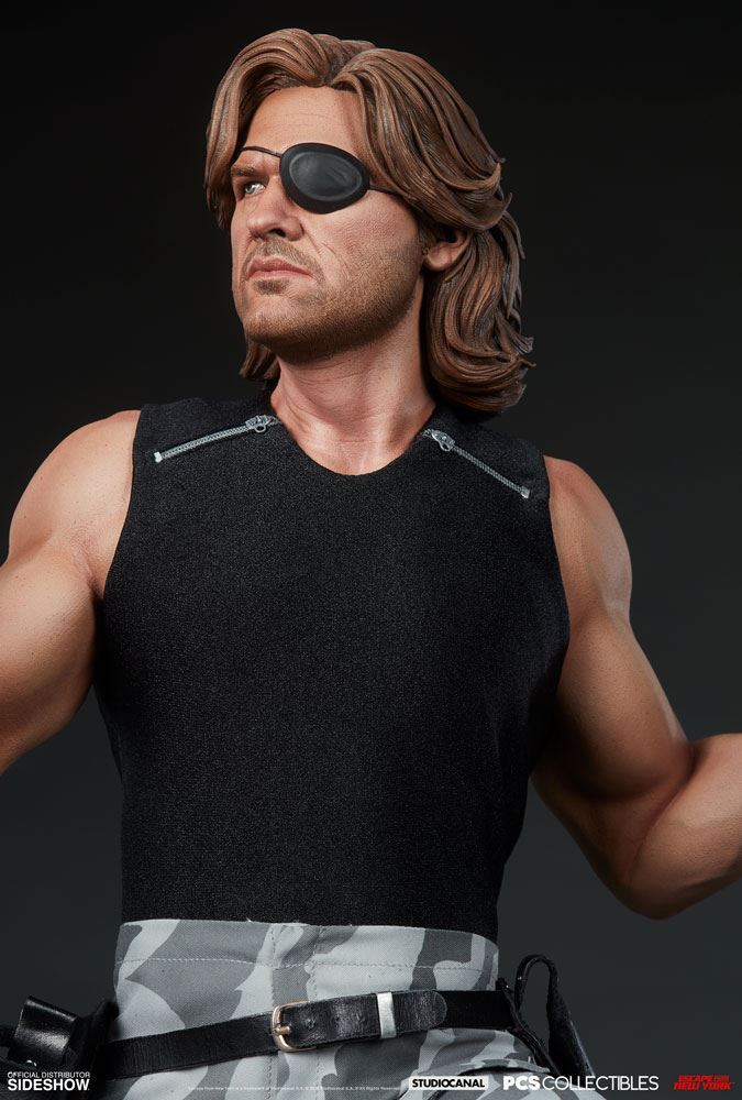 0007498_snake-plissken-13-statue.jpeg