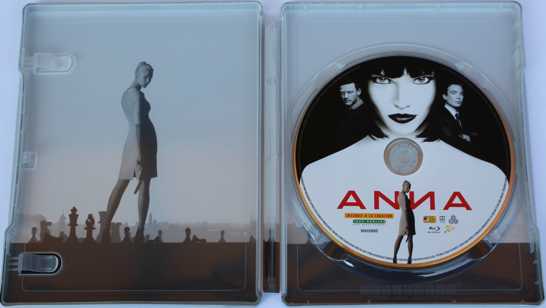 Anna_-_06_-_Inside.jpg