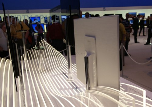 Samsung Ultra Thin LED-TV.jpg