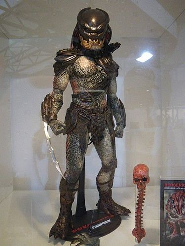 Tokyo-toy-2010-Hot-Toys-Berserker-Predator-01_1279203968.jpg