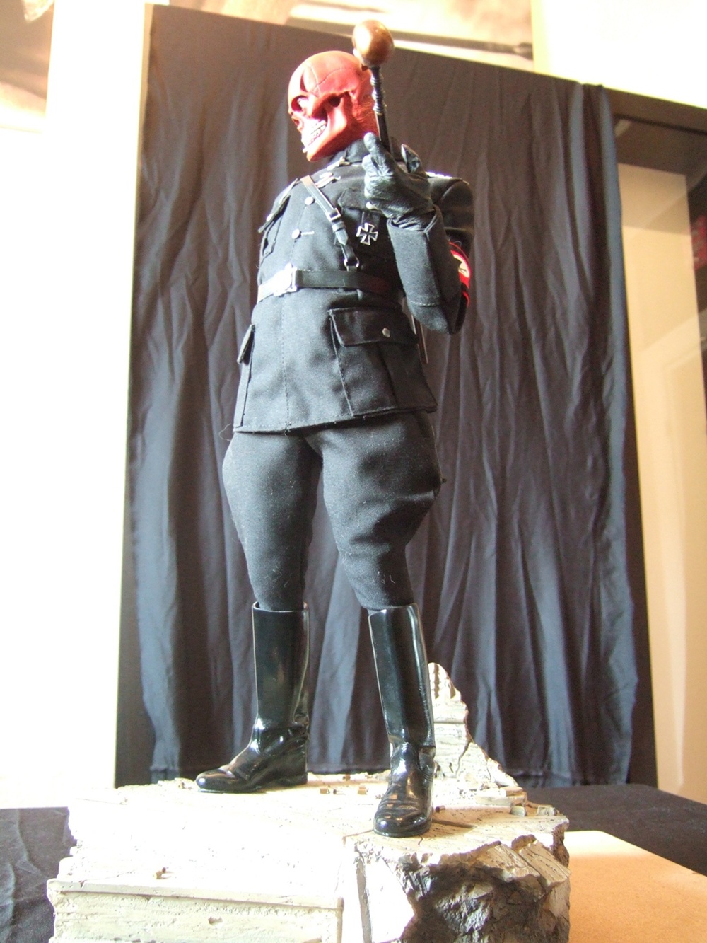 2010_0120redskull0016.JPG