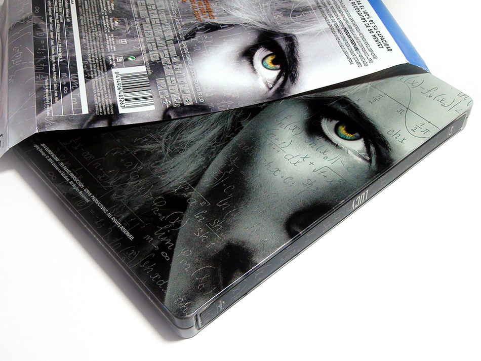 fotografias-del-steelbook-exclusivo-de-lucy-original_5.jpg