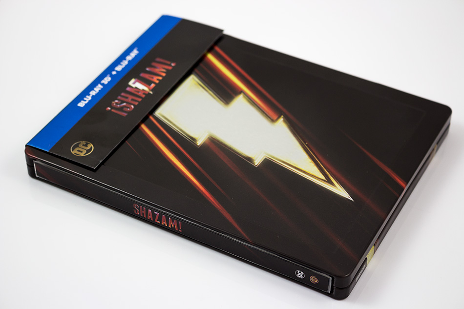 fotografias-del-steelbook-de-shazam-en-blu-ray-3d-original_0.jpg