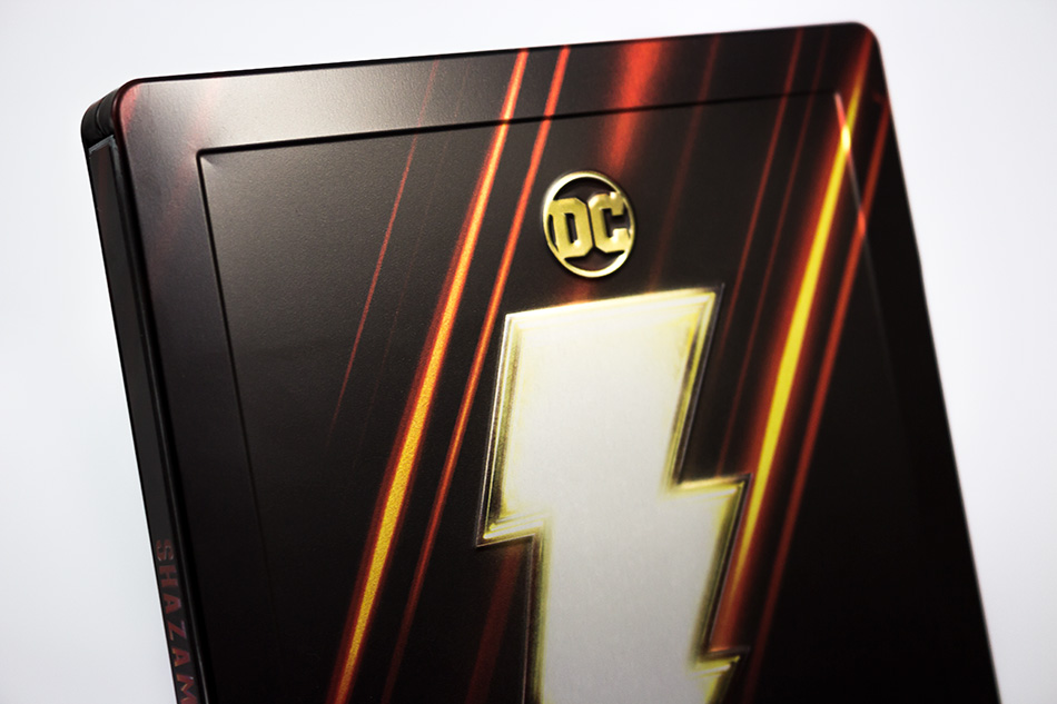 fotografias-del-steelbook-de-shazam-en-blu-ray-3d-original_4.jpg