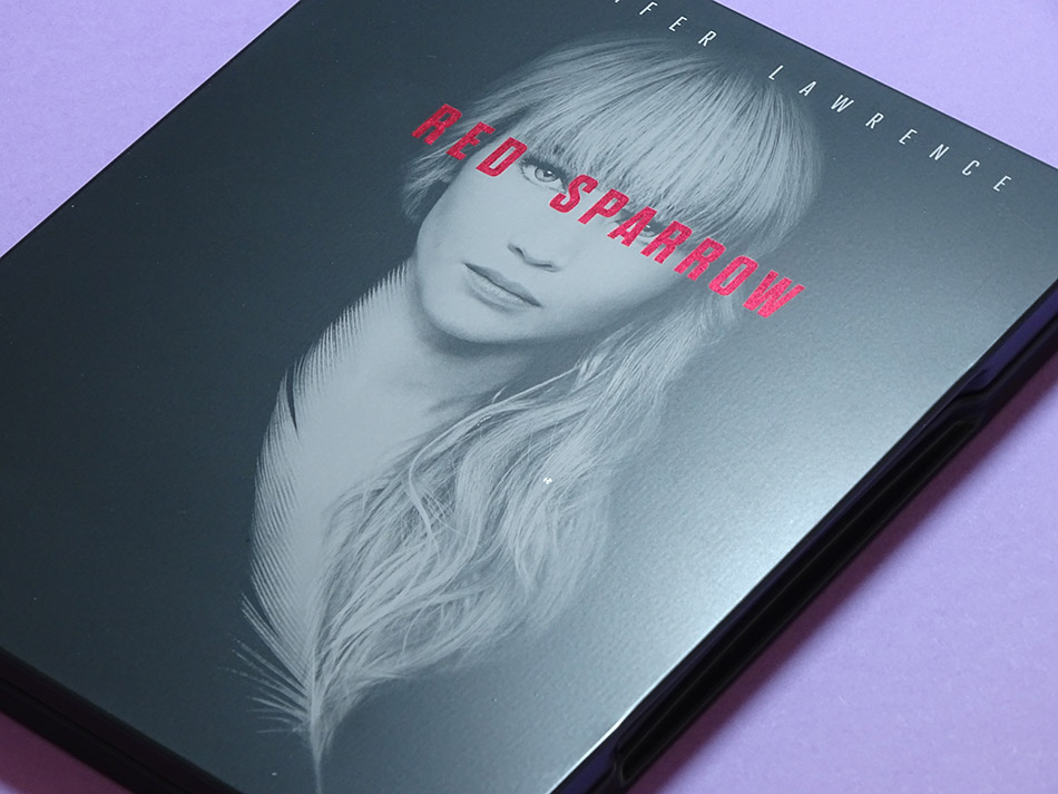 fotografias-del-steelbook-de-gorrion-rojo-en-blu-ray-original_4.jpg