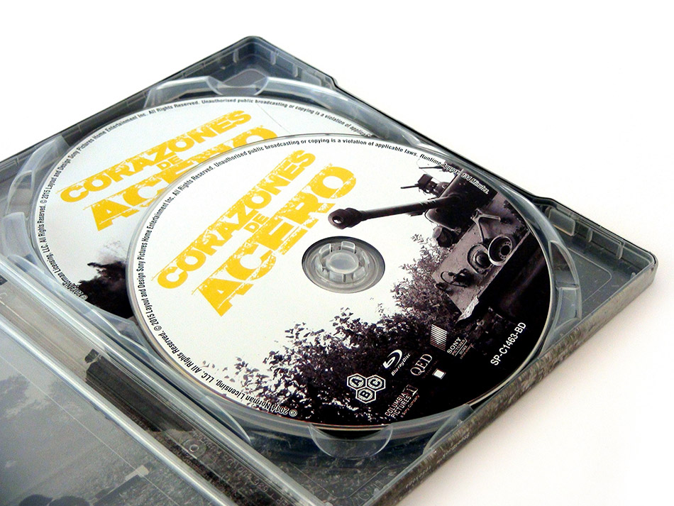fotografias-del-steelbook-de-corazones-de-acero-en-blu-ray-original_9.jpg