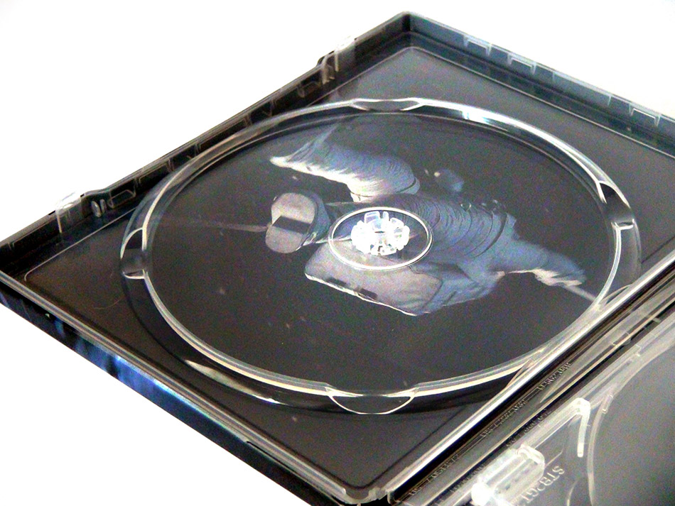 fotografias-del-steelbook-de-gravity-en-blu-ray-3d-y-2d-original_10.jpg