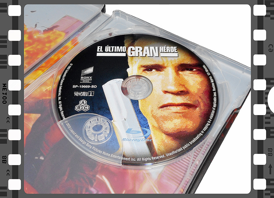 fotografias-del-steelbook-de-el-ultimo-gran-heroe-en-uhd-4k-original_10.jpg