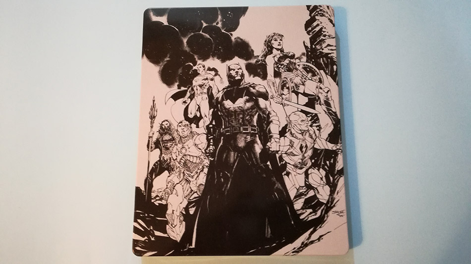 fotografias-del-steelbook-ilustrado-de-liga-de-la-justicia-en-blu-ray-original_7.jpg