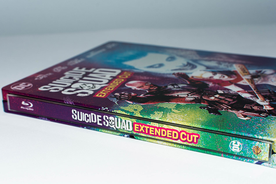 fotografias-del-steelbook-de-escuadron-suicida-en-blu-ray-original_2.jpg