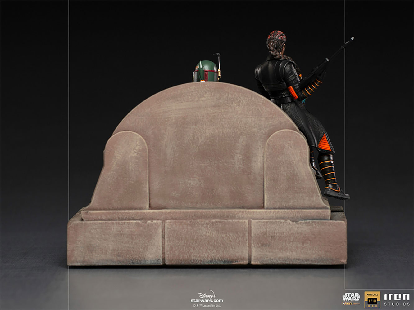 boba-fett-and-fennec-shand-110-scale-statue_star-wars_gallery_60f1f8f871c13.jpg