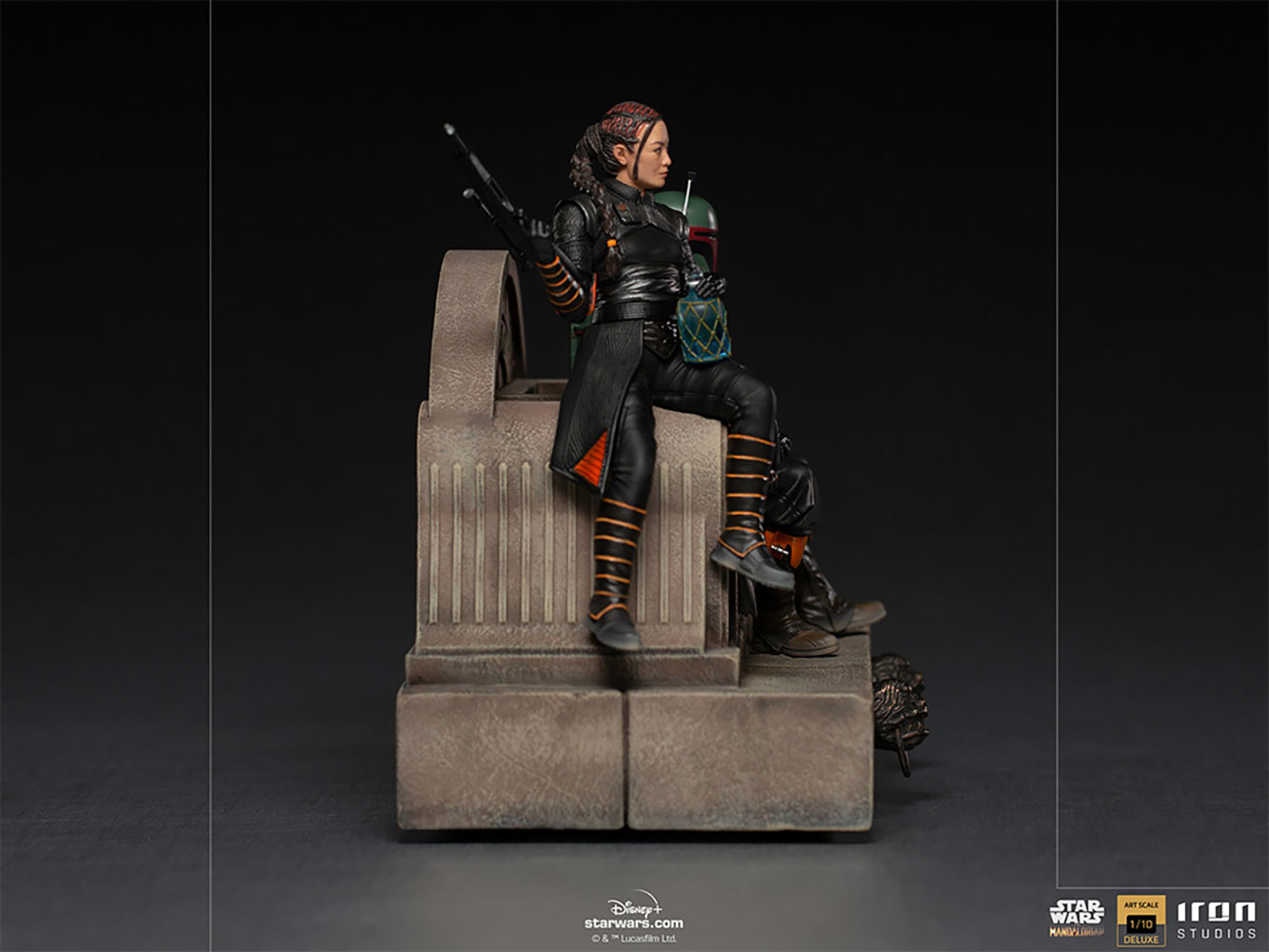 boba-fett-and-fennec-shand-110-scale-statue_star-wars_gallery_60f1f8f8d9677.jpg