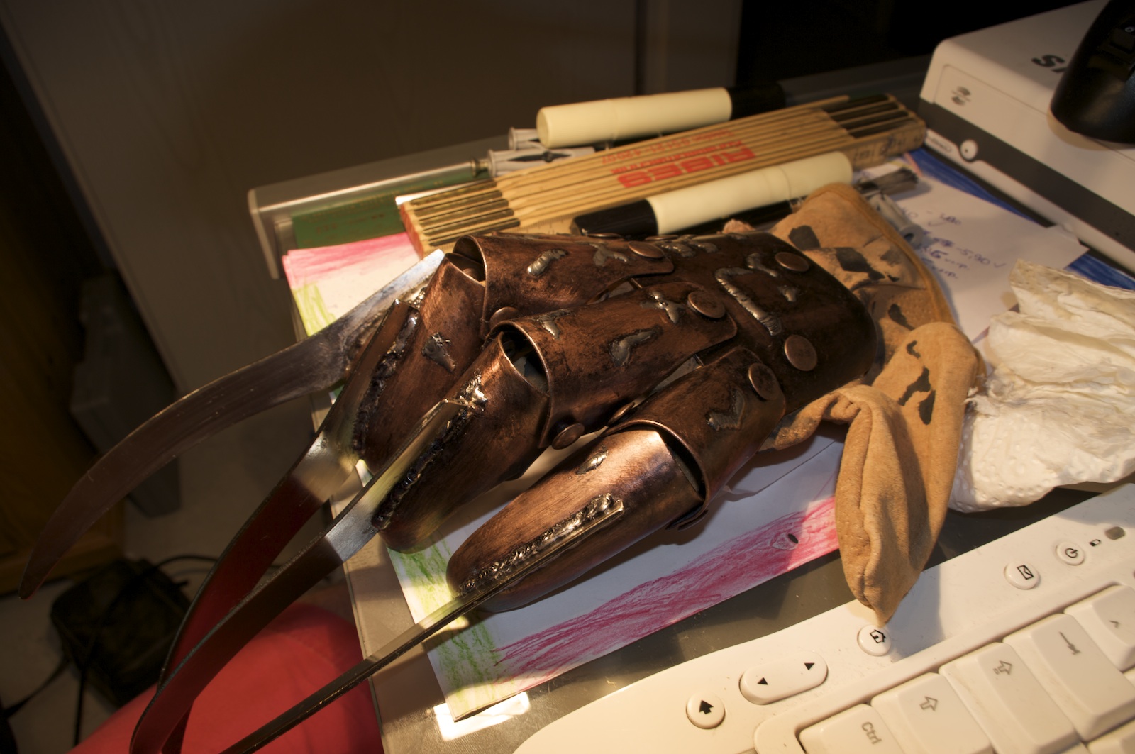 glove1.jpg