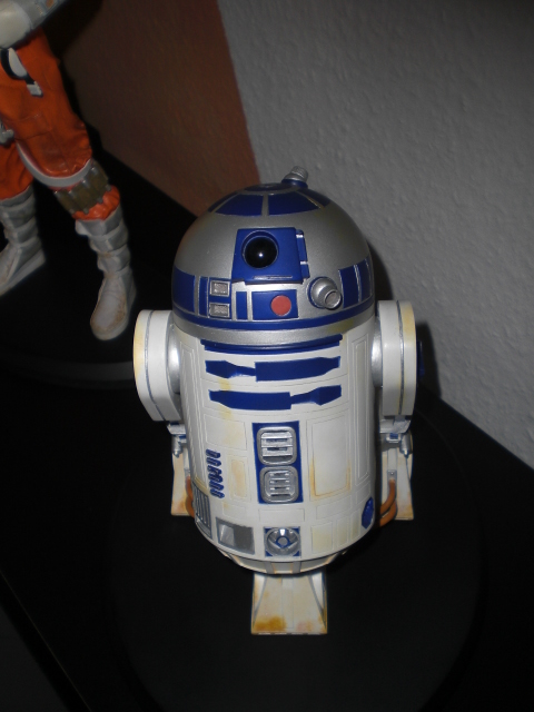 Attakus R2-D2 (4).JPG