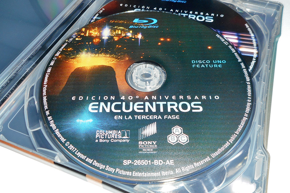 fotografias-del-steelbook-de-encuentros-en-la-tercera-fase-en-blu-ray-original_7.jpg